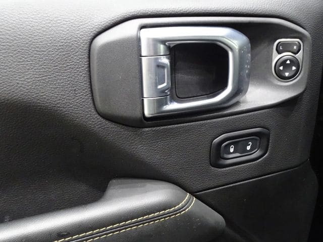 2024 Jeep Wrangler 4-Door Sahara - Photo 17