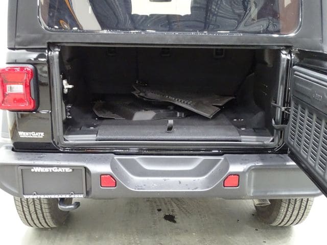 2024 Jeep Wrangler 4-Door Sahara - Photo 13