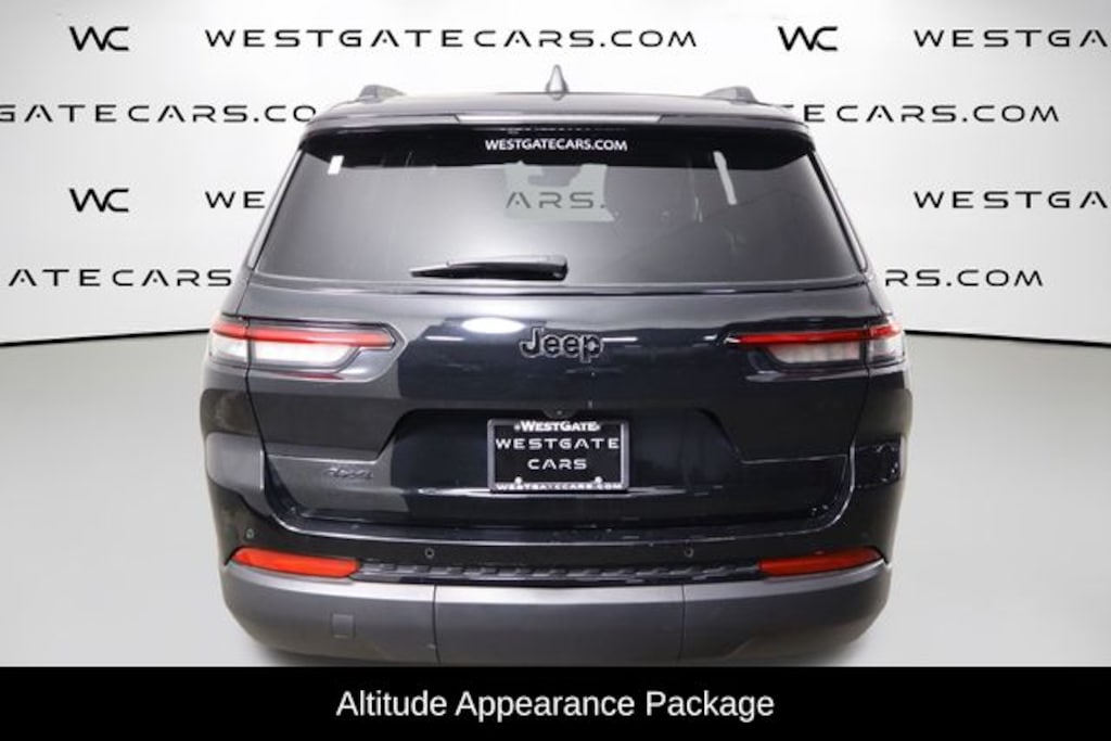 Used 2023 Jeep Grand Cherokee L Laredo SUV