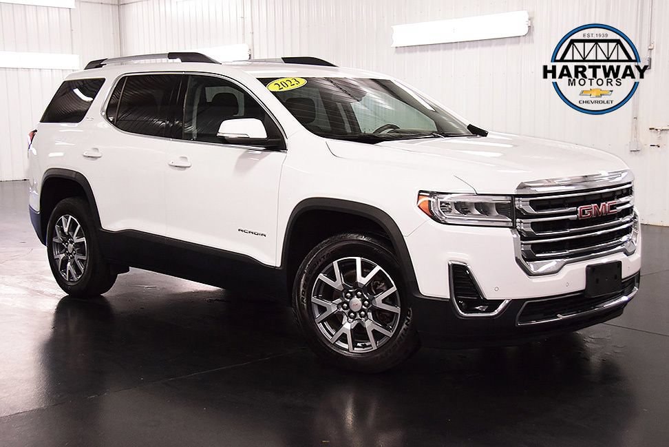 2023 GMC Acadia SLT