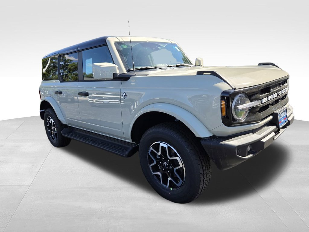 New 2026 Ford Bronco Outer Banks SUV