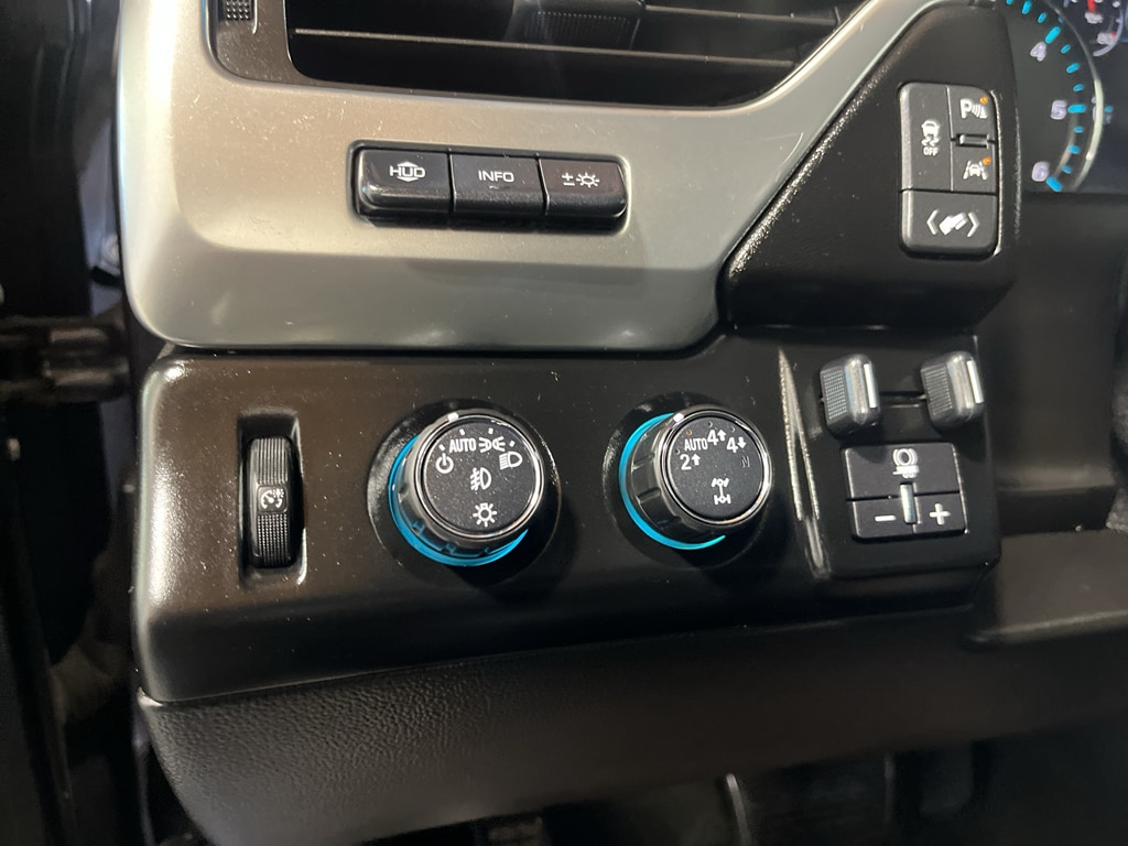 2017 Chevrolet Tahoe Premier - Photo 32