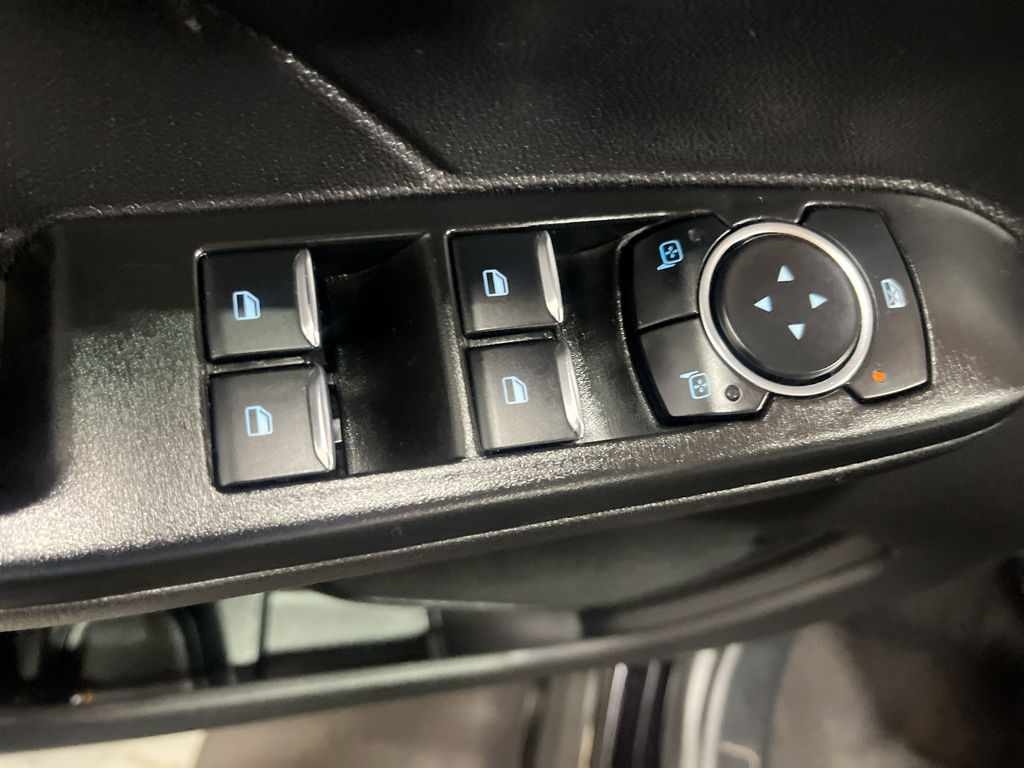 2025 Ford Escape ST-Line Select - Photo 35