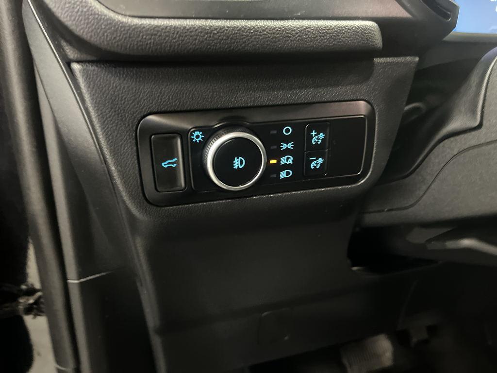 2025 Ford Escape ST-Line Select - Photo 37