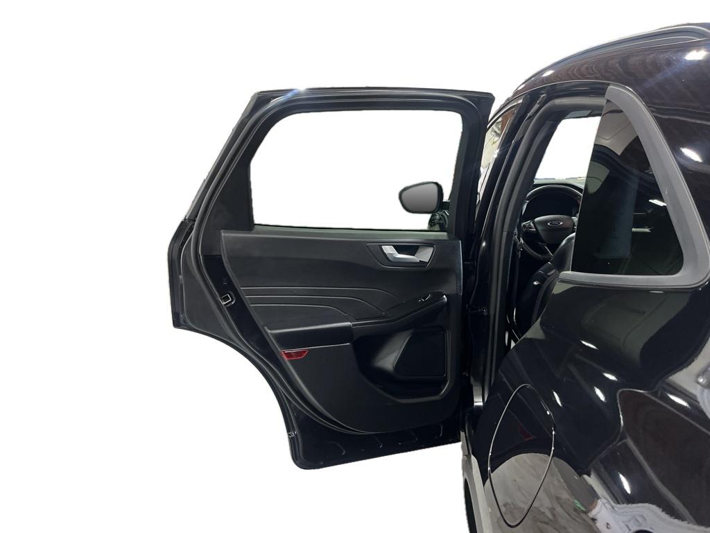 2025 Ford Escape ST-Line Select - Photo 28