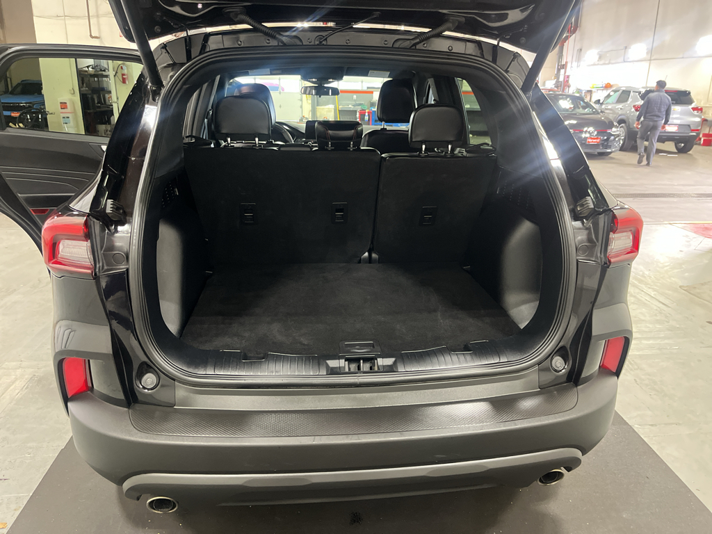 2025 Ford Escape ST-Line Select - Photo 31