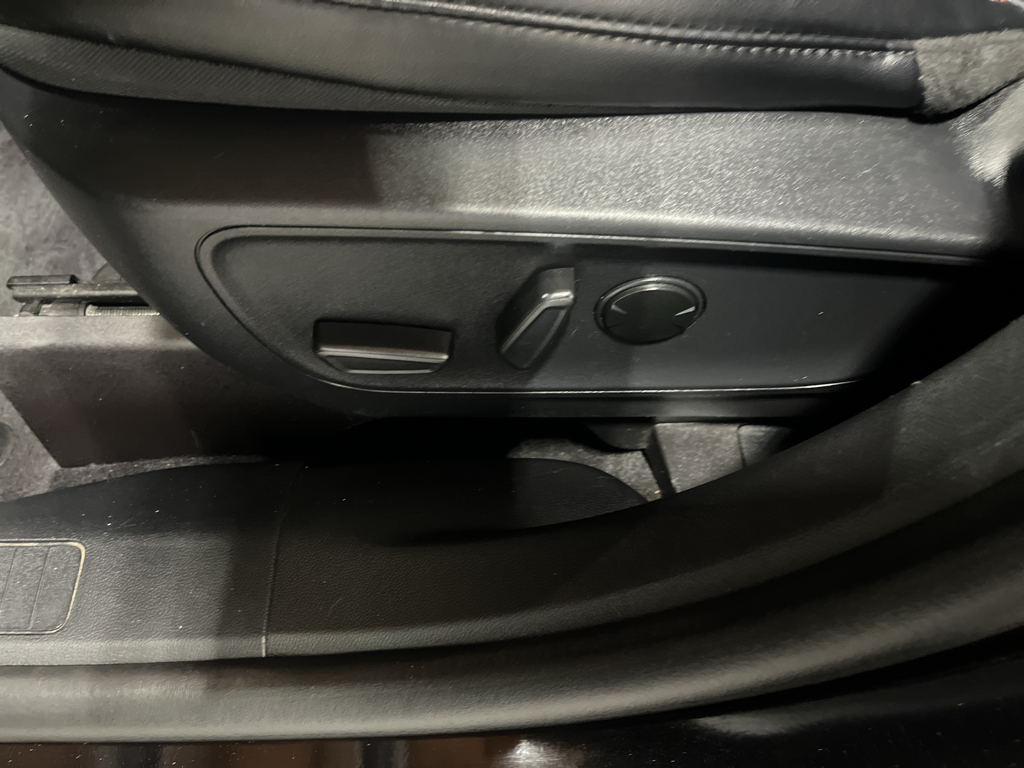 2025 Ford Escape ST-Line Select - Photo 36
