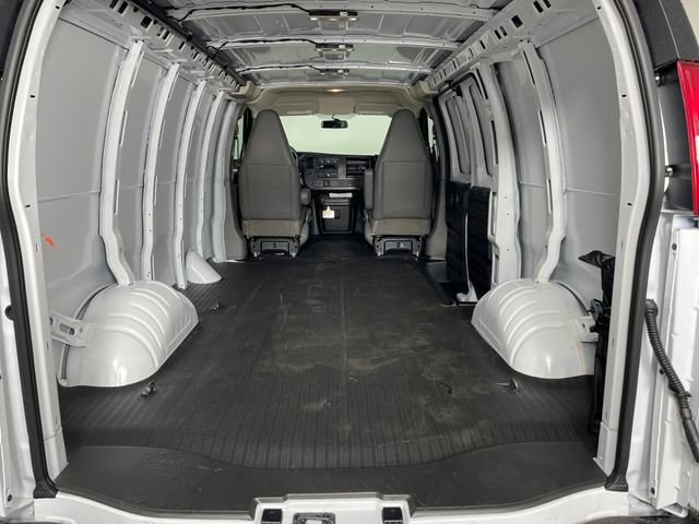 2026 Chevrolet Express Cargo Work Van - Photo 12