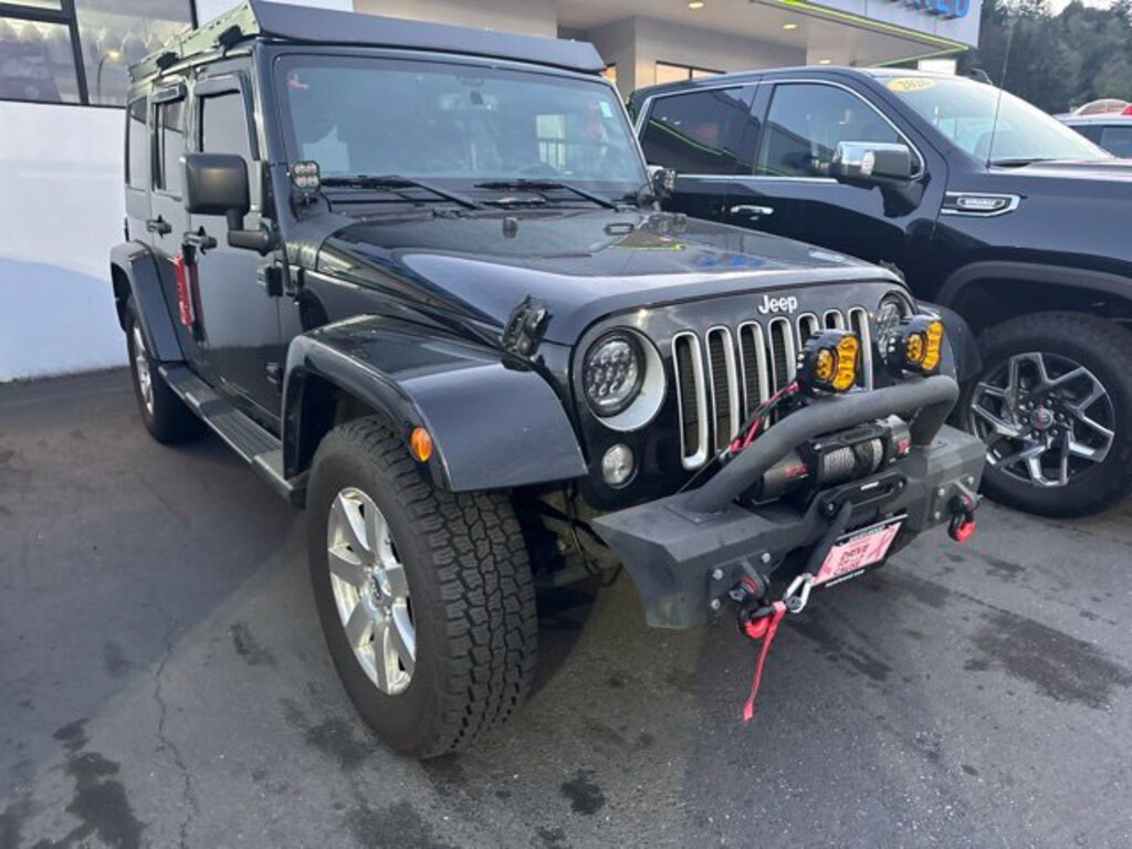 Used 2018 Jeep Wrangler JK Unlimited Sahara 4x4 SUV