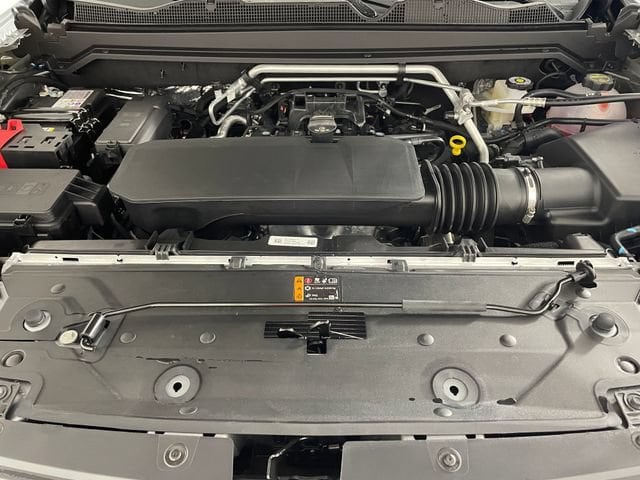 2026 Chevrolet Colorado ZR2 - Photo 15