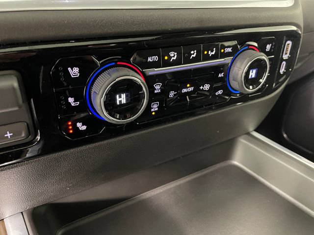 2026 Chevrolet Silverado 3500 HD High Country - Photo 8