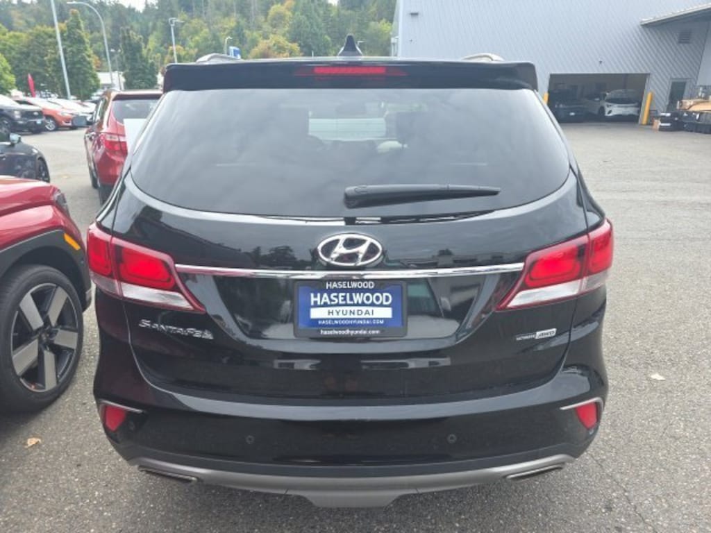 Used 2017 Hyundai Santa Fe SE Ultimate SUV