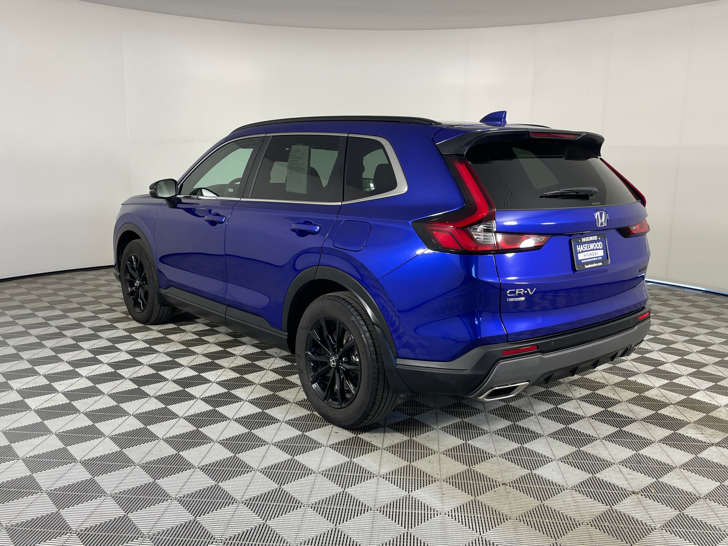 2024 Honda CR-V Sport-L - Photo 23