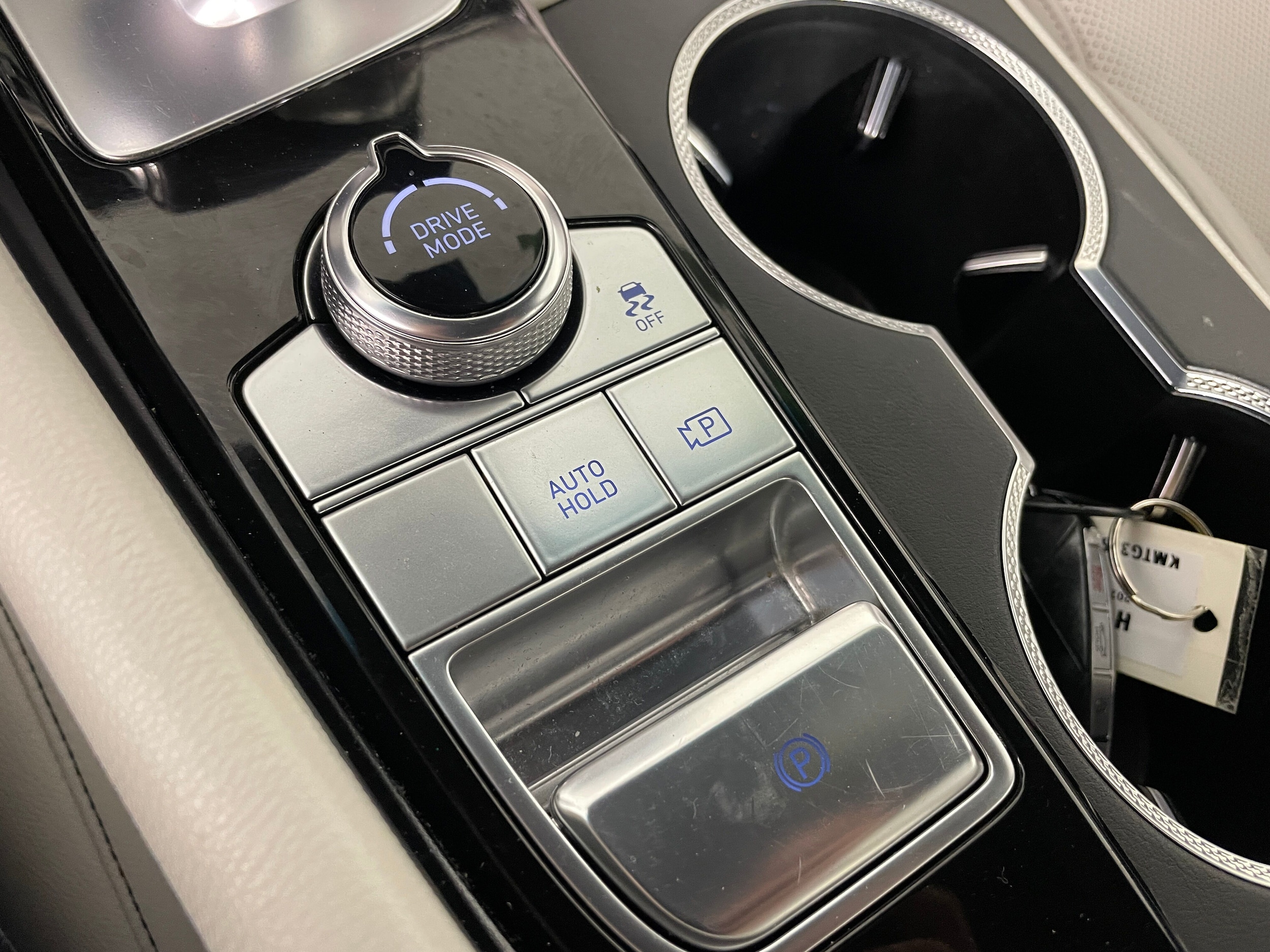 2024 GENESIS G70 Standard - Photo 12