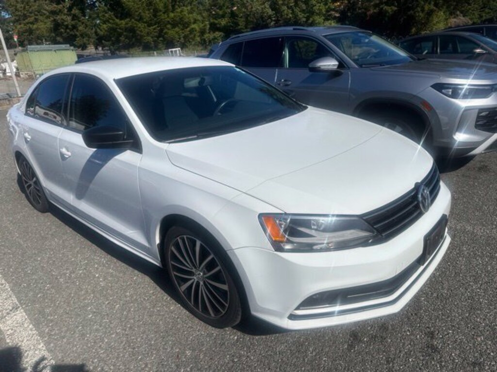Used 2015 Volkswagen Jetta 1.8T Sport Sedan