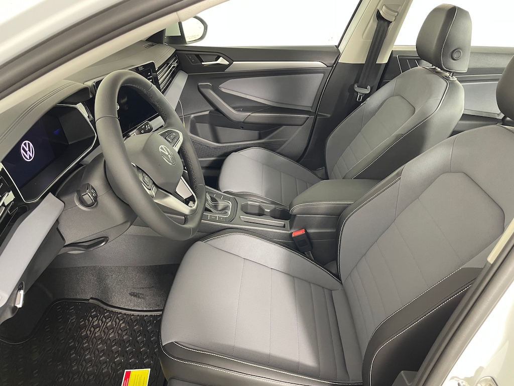New 2027 Volkswagen Jetta 1.5T SE Sedan