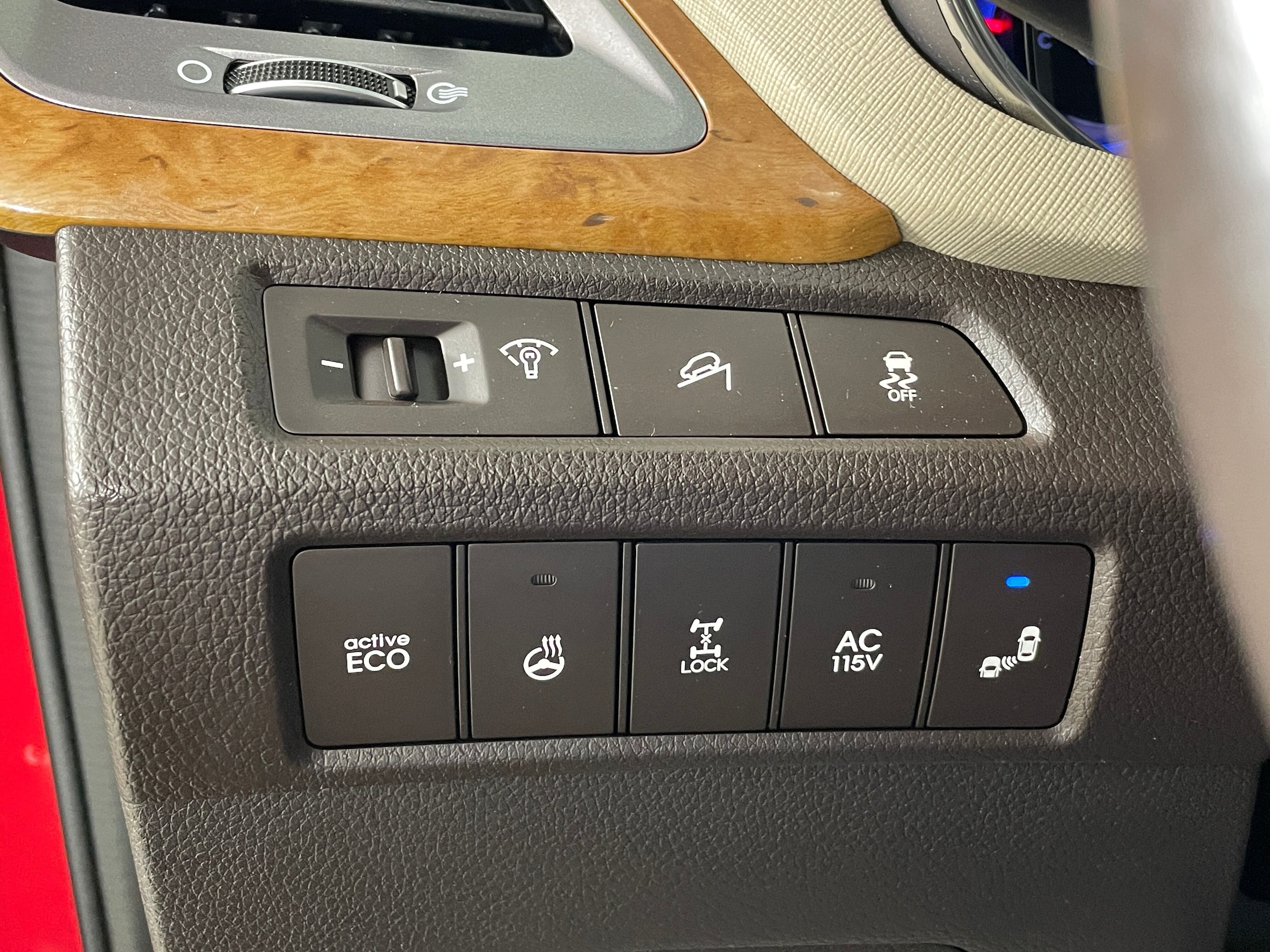 2015 Hyundai Santa Fe Limited - Photo 14