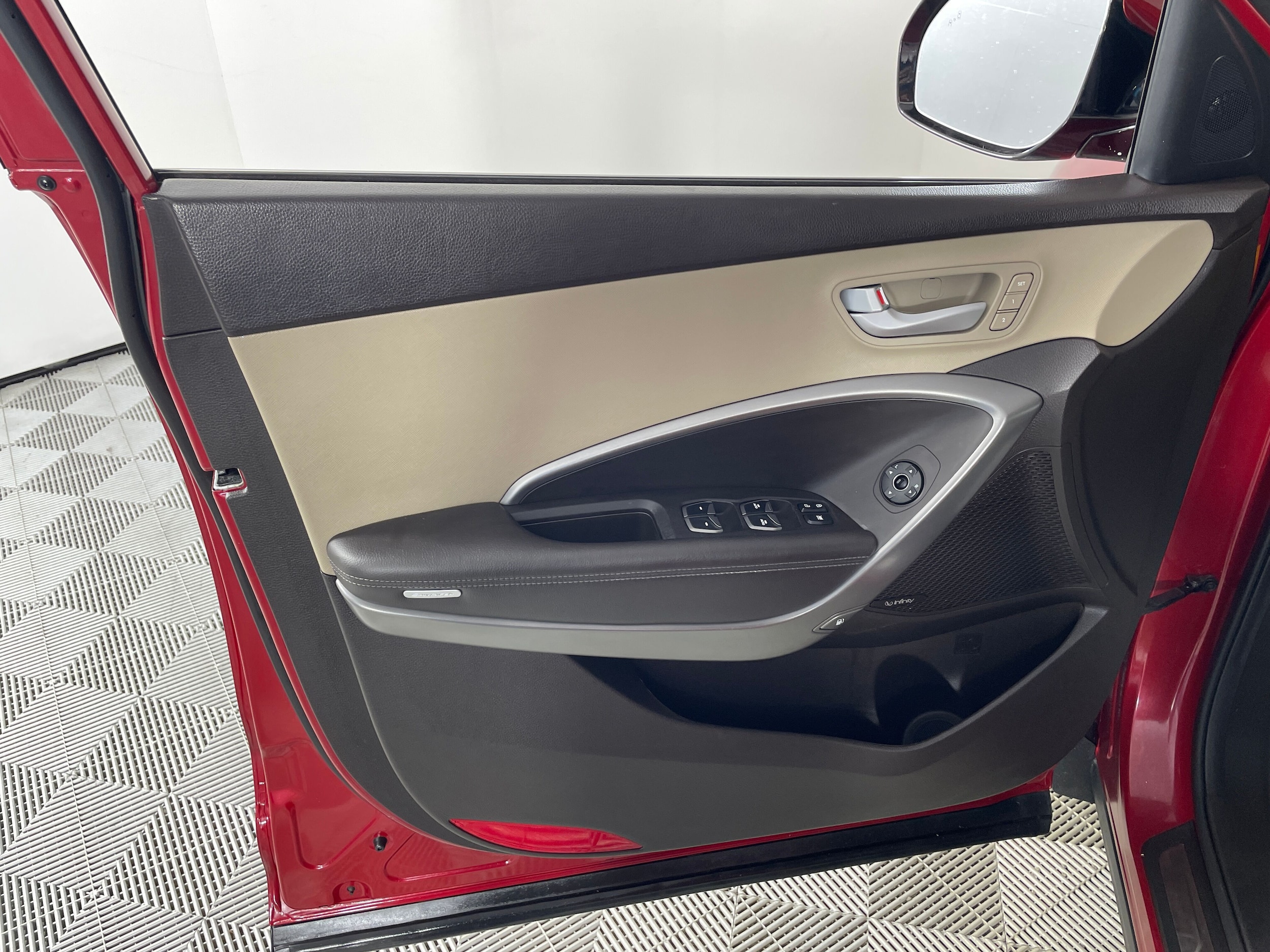 2015 Hyundai Santa Fe Limited - Photo 15