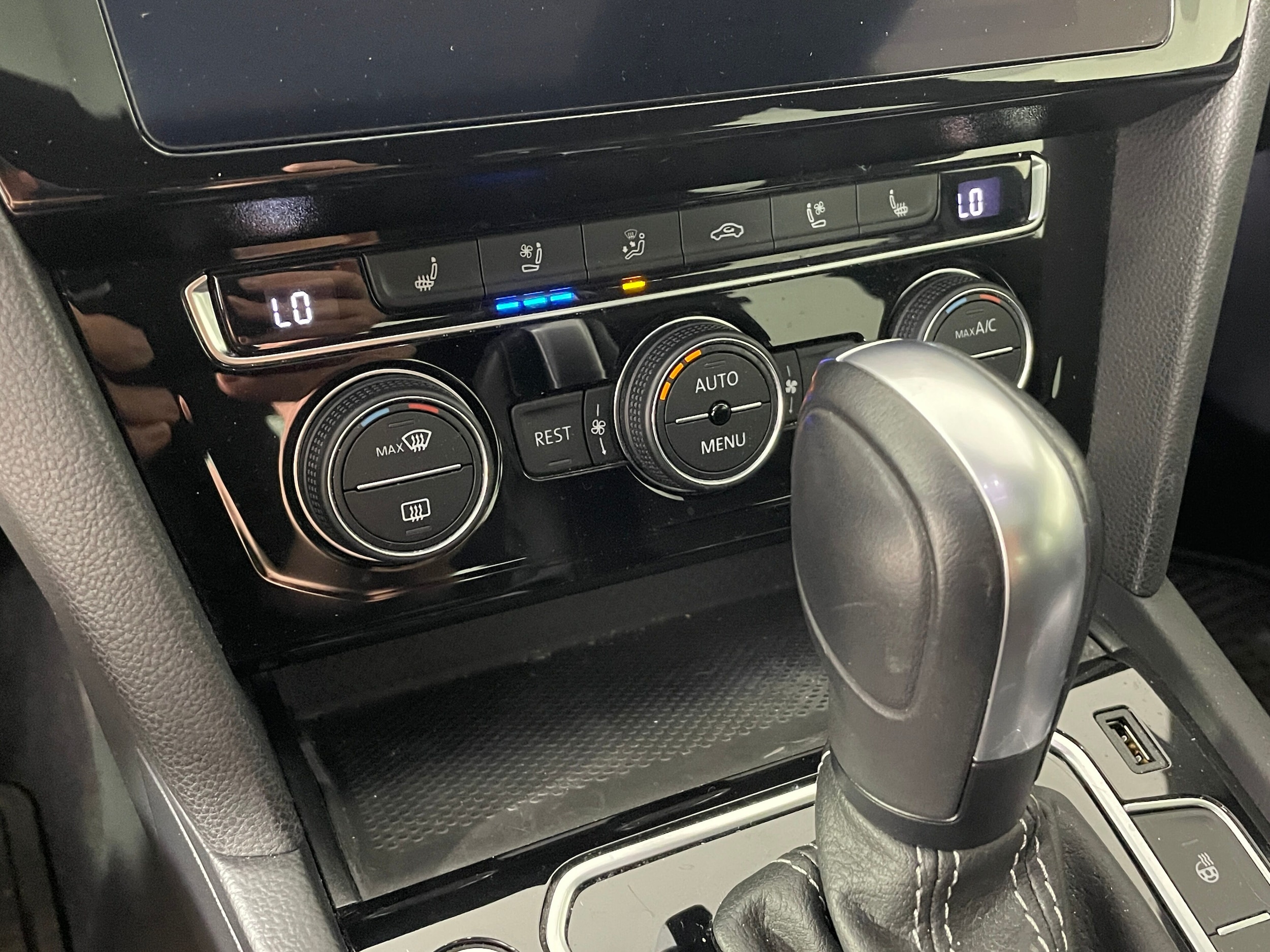 2020 Volkswagen Arteon SEL Premium R-Line - Photo 8