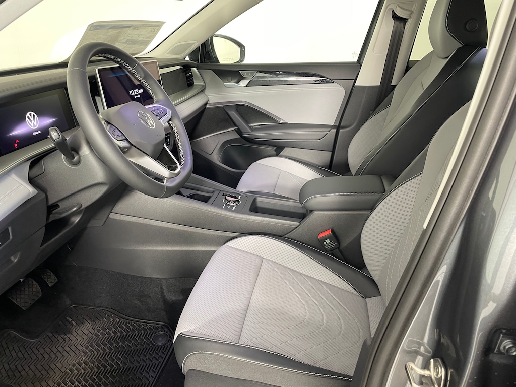 New 2026 Volkswagen Tiguan SE SUV