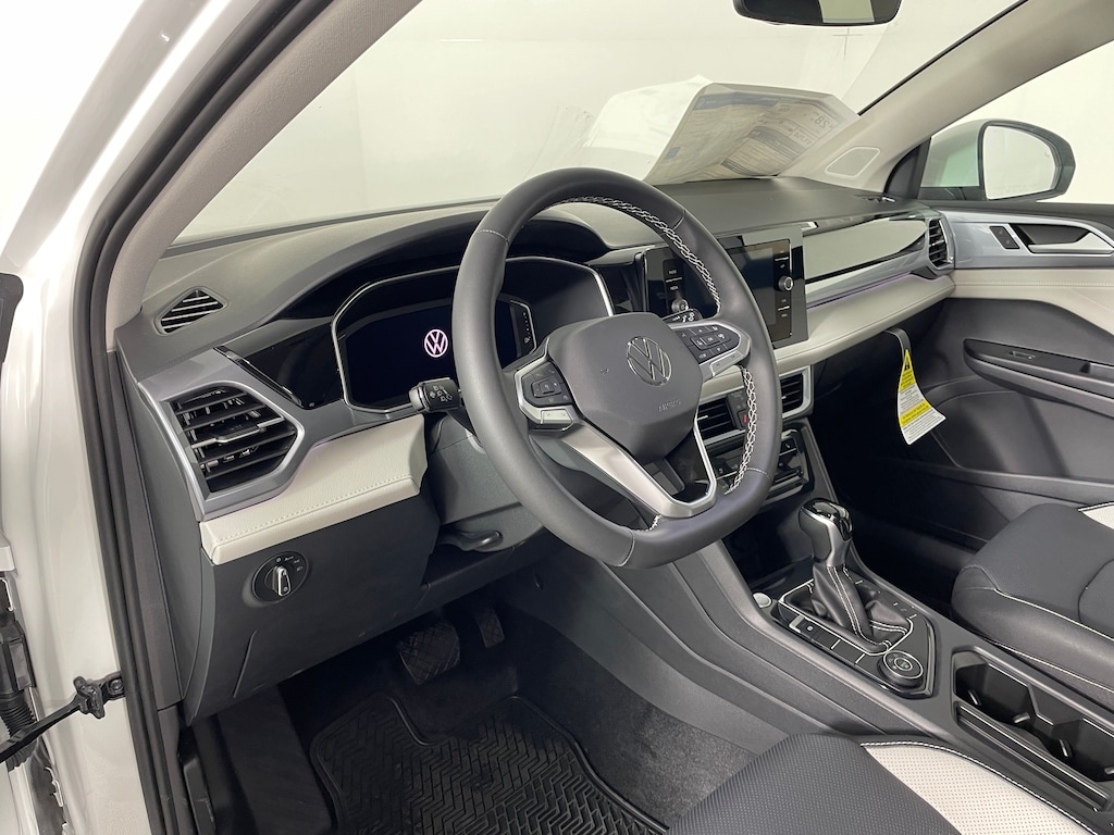 New 2026 Volkswagen Taos 1.5T SEL SUV