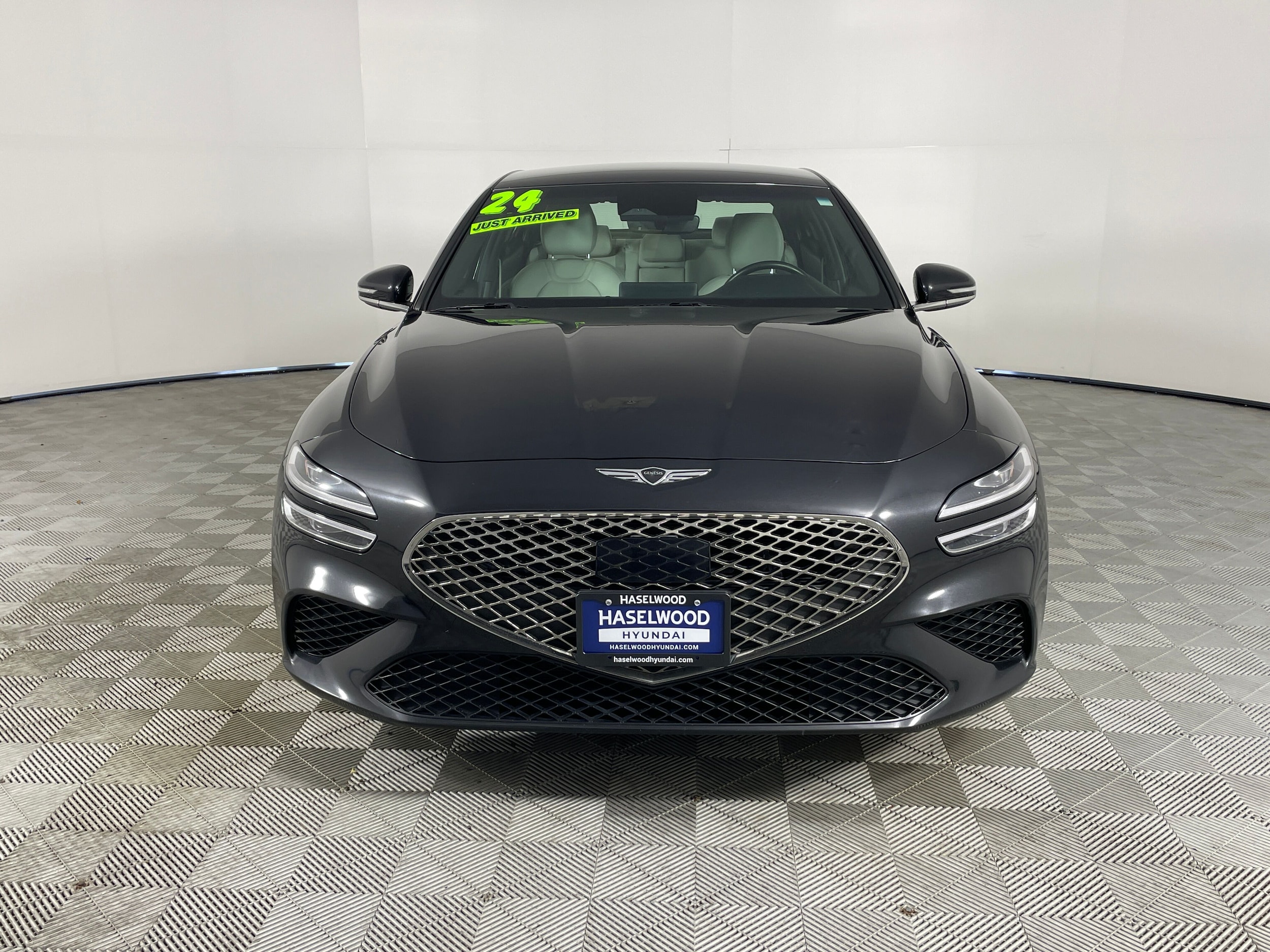 2024 GENESIS G70 Standard - Photo 28
