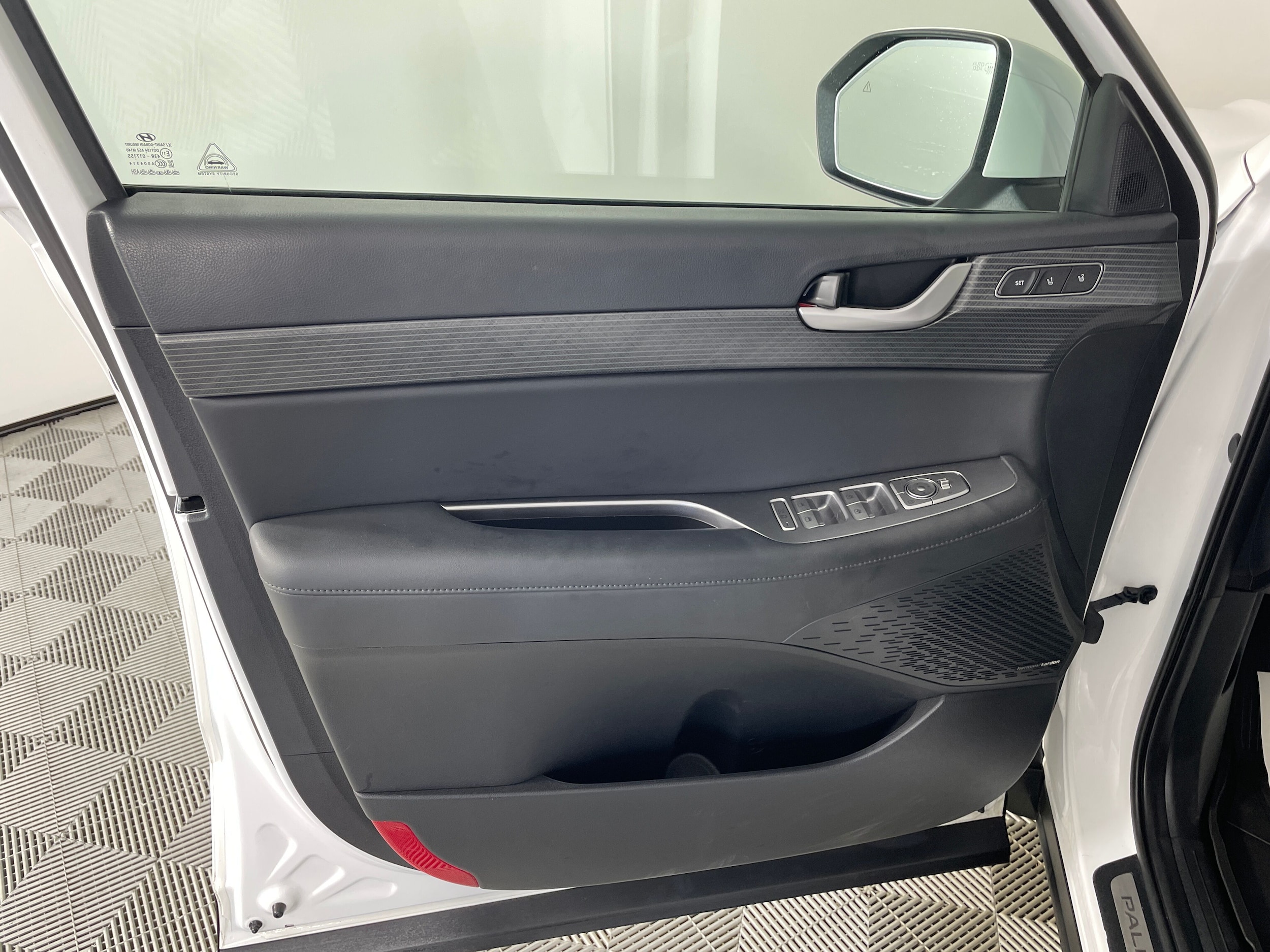 2023 Hyundai Palisade Limited - Photo 15