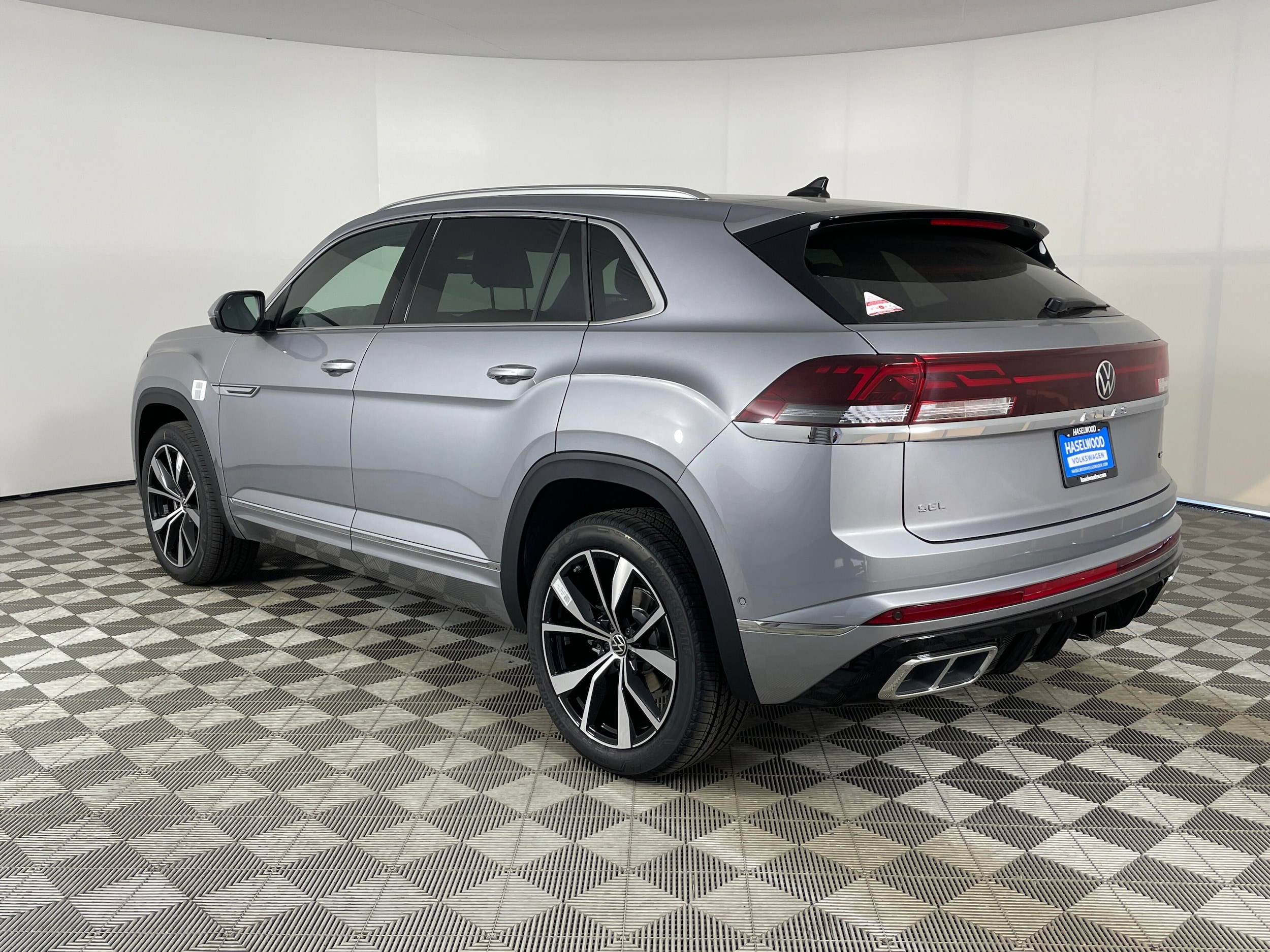 2025 Volkswagen Atlas Cross Sport SEL Premium R-LINE - Photo 5