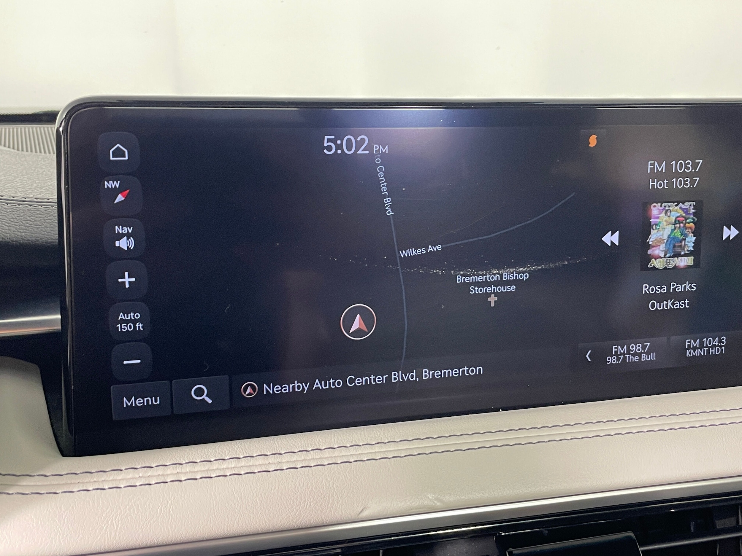 2024 GENESIS G70 Standard - Photo 8