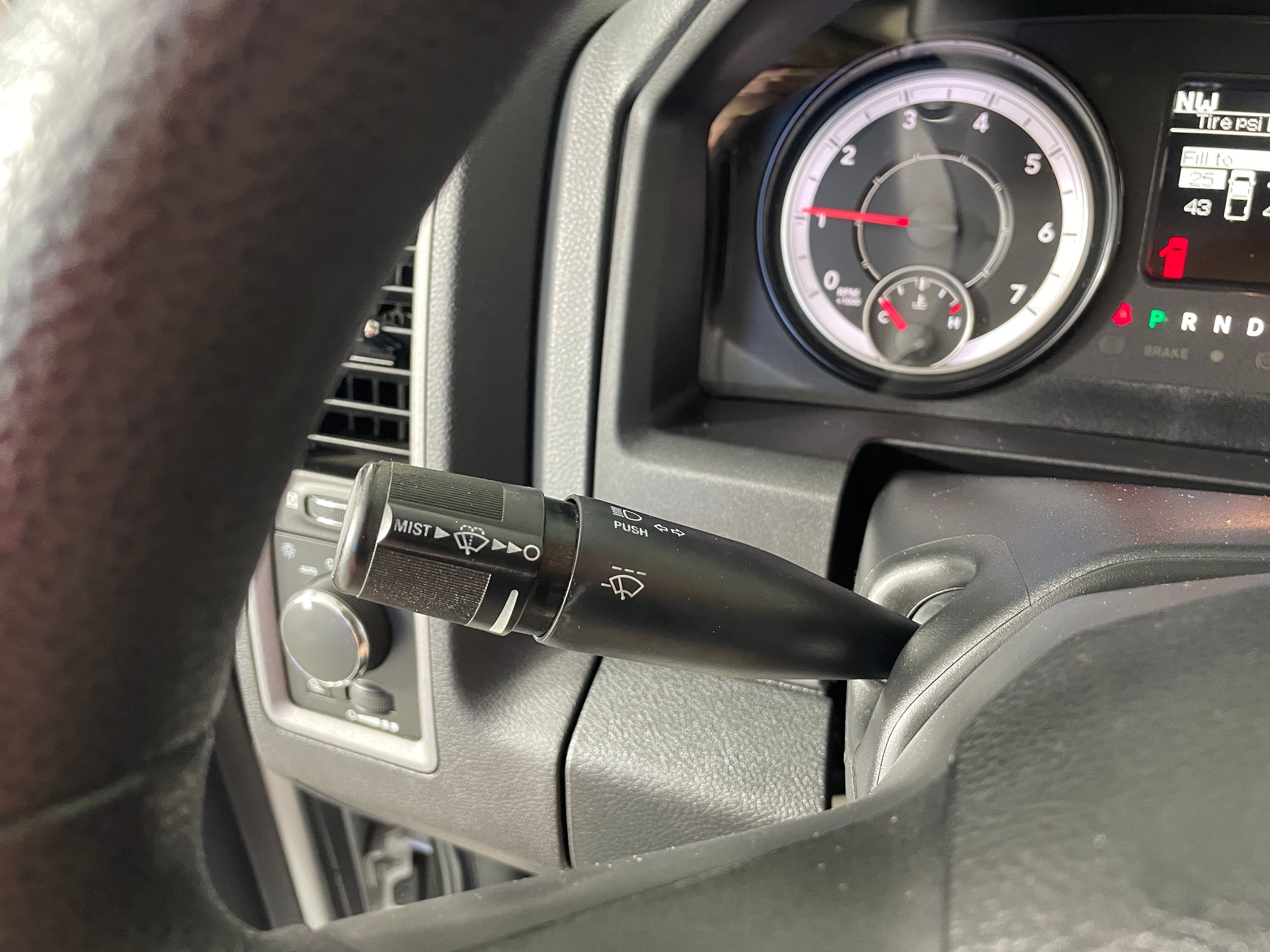 2016 RAM Ram 1500 Pickup Tradesman - Photo 11