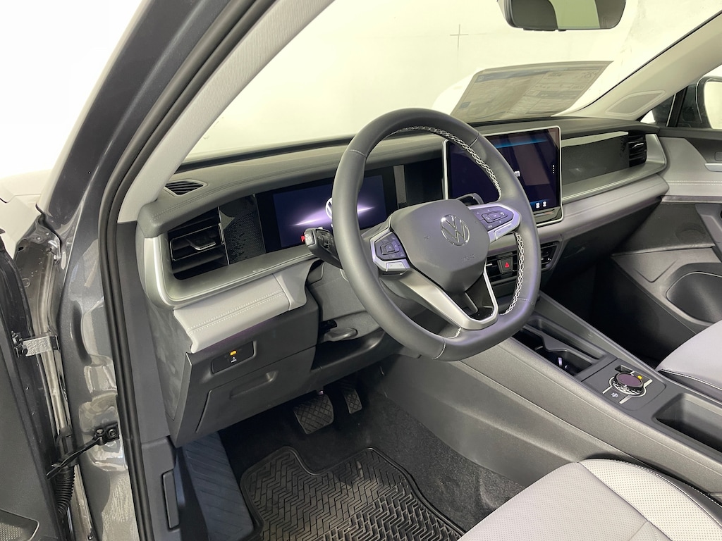 New 2026 Volkswagen Tiguan SE SUV