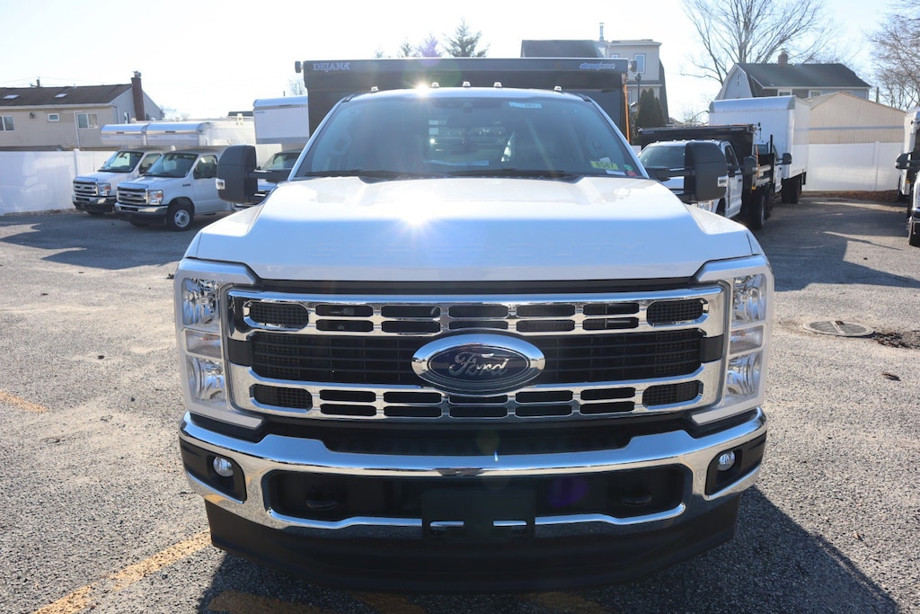 New 2025 Ford Super Duty F-350 DRW XL XL 4WD Reg Cab 169 WB 84 CA