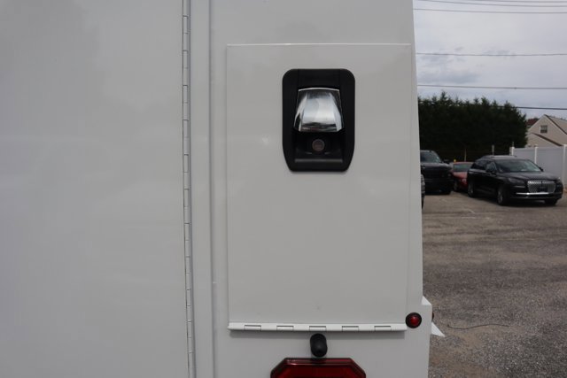 2025 Ford Transit Cutaway Base - Photo 23