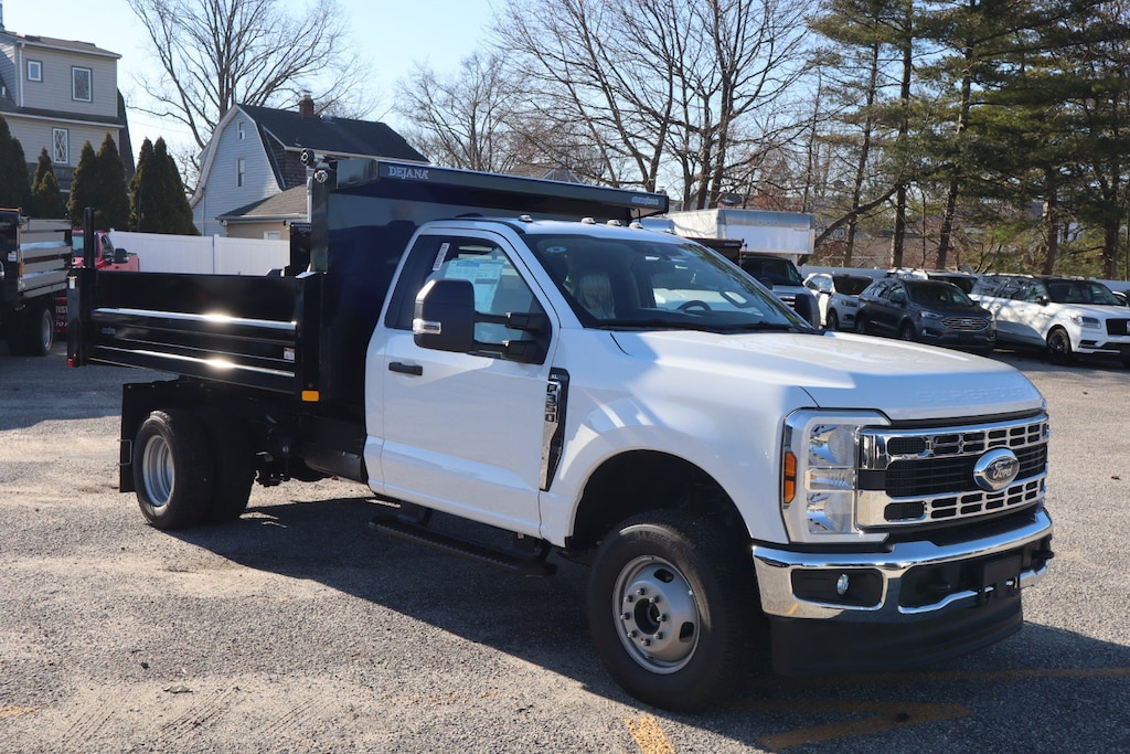 New 2025 Ford Super Duty F-350 DRW XL XL 4WD Reg Cab 169 WB 84 CA