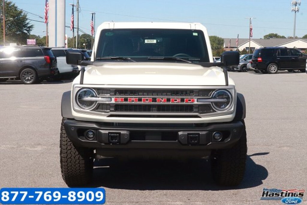 New 2026 Ford Bronco Outer Banks SUV