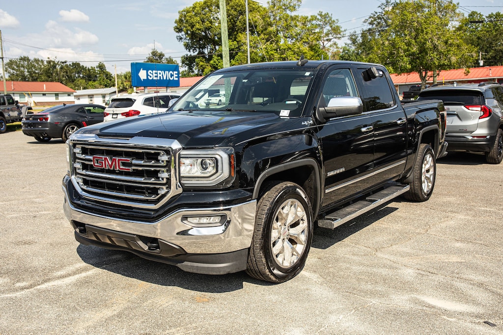 Used 2017 GMC Sierra 1500 SLT 4WD Crew Cab 143.5 SLT