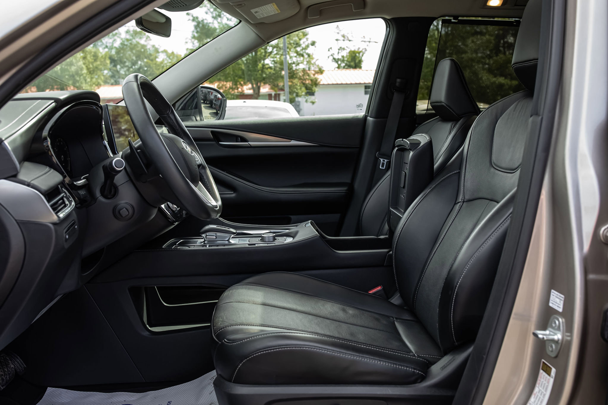 2023 INFINITI QX60 LUXE - Photo 12