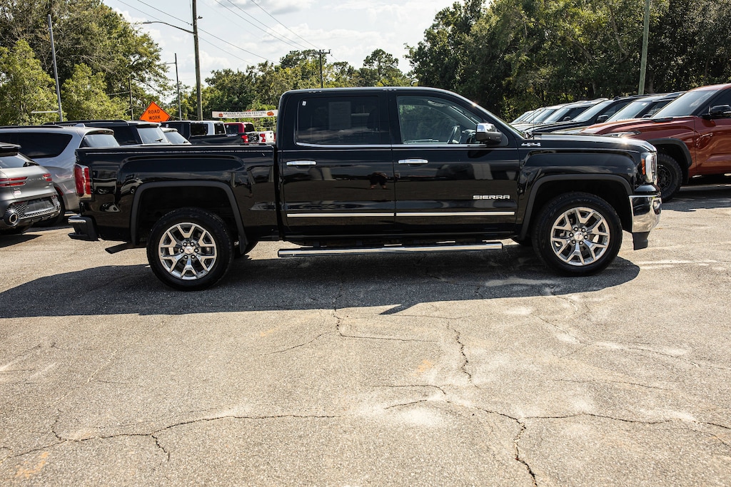 Used 2017 GMC Sierra 1500 SLT 4WD Crew Cab 143.5 SLT