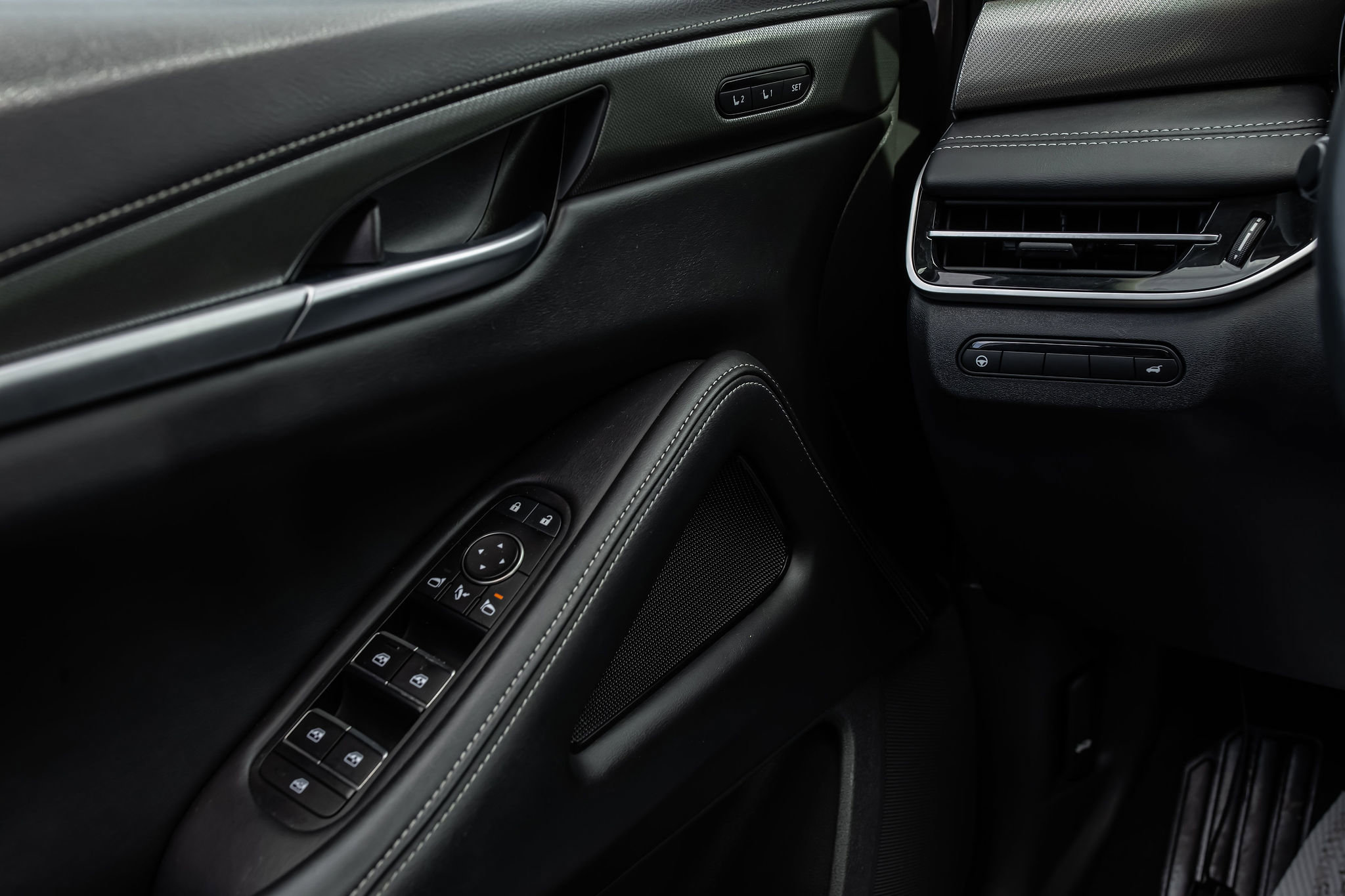 2023 INFINITI QX60 LUXE - Photo 15