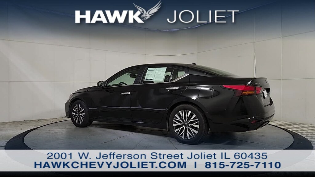 Used 2024 Nissan Altima 2.5 SV