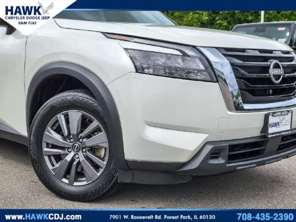 Used 2024 Nissan Pathfinder SV SUV