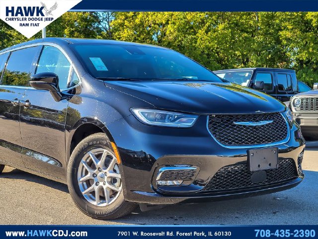 Used 2025 Chrysler Pacifica Select Minivan/Van
