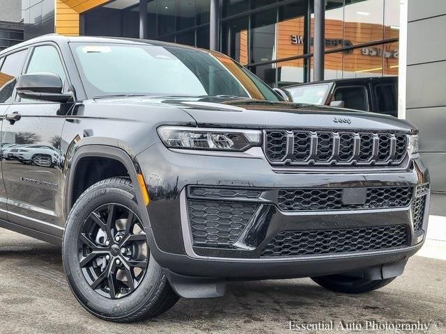 Used 2026 Jeep Grand Cherokee Altitude SUV