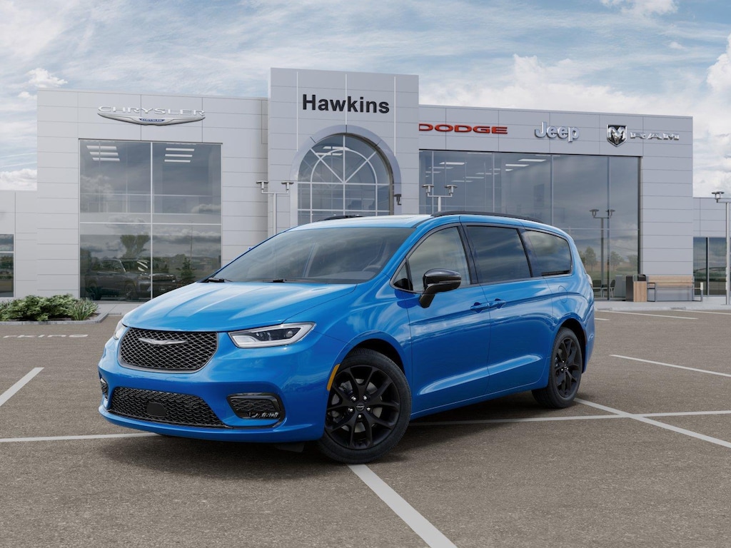 New 2026 Chrysler Pacifica LIMITED AWD Passenger Van