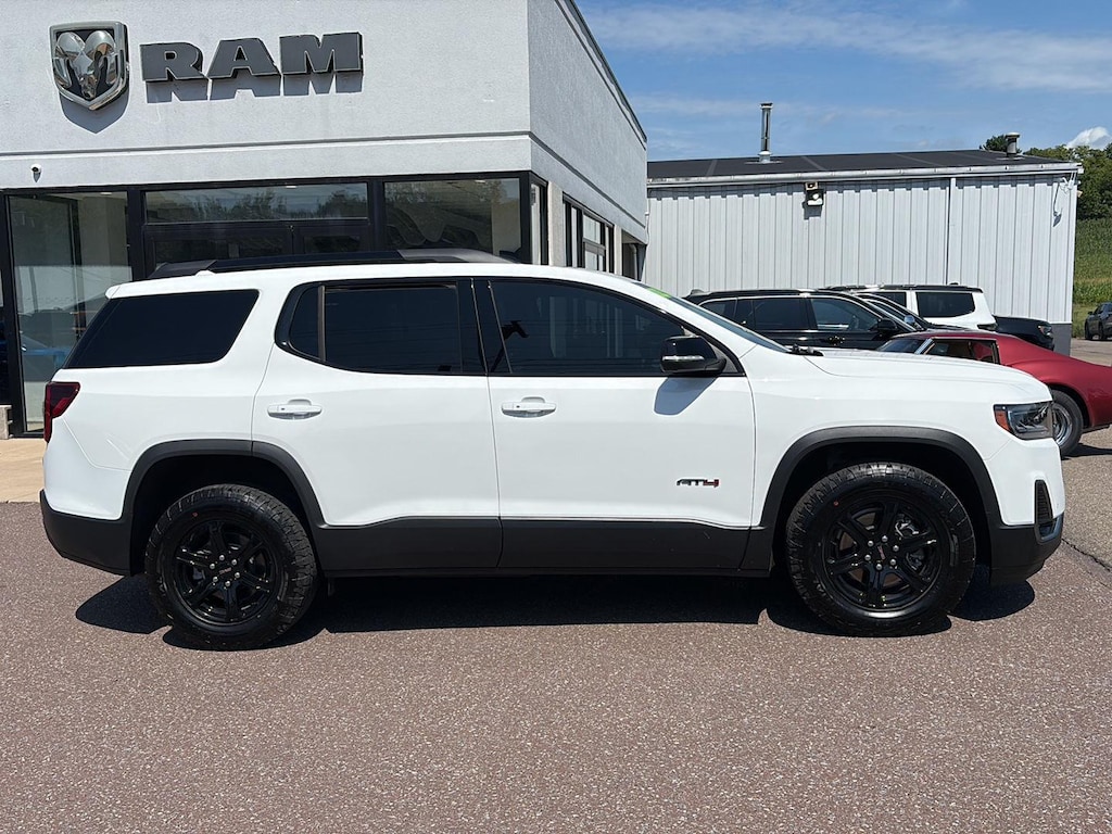 Used 2023 GMC Acadia AT4