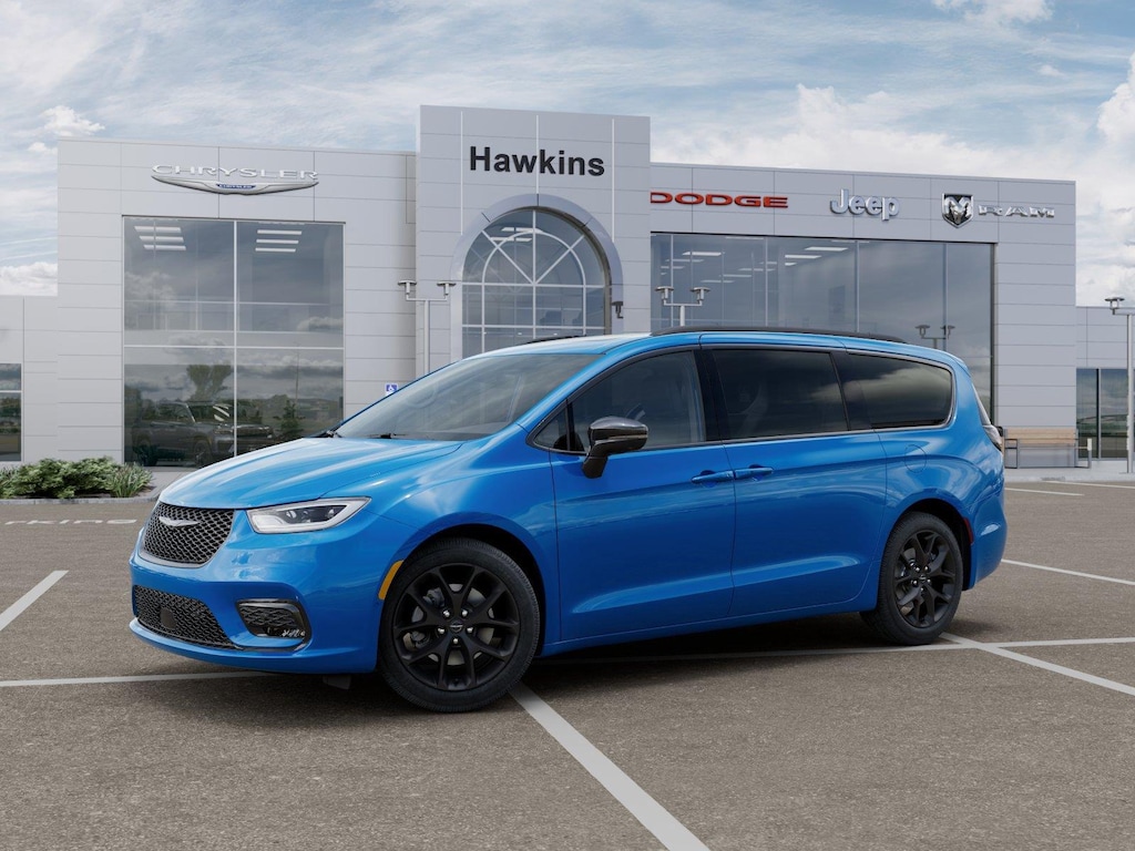 New 2026 Chrysler Pacifica LIMITED AWD Passenger Van