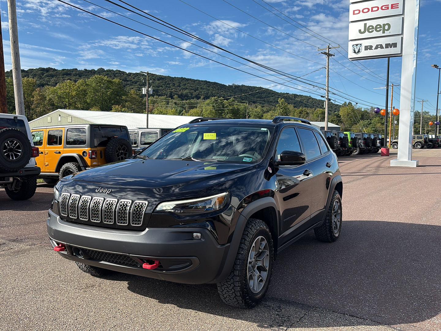 Used 2022 Jeep Cherokee Trailhawk SUV