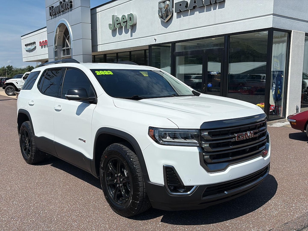 Used 2023 GMC Acadia AT4