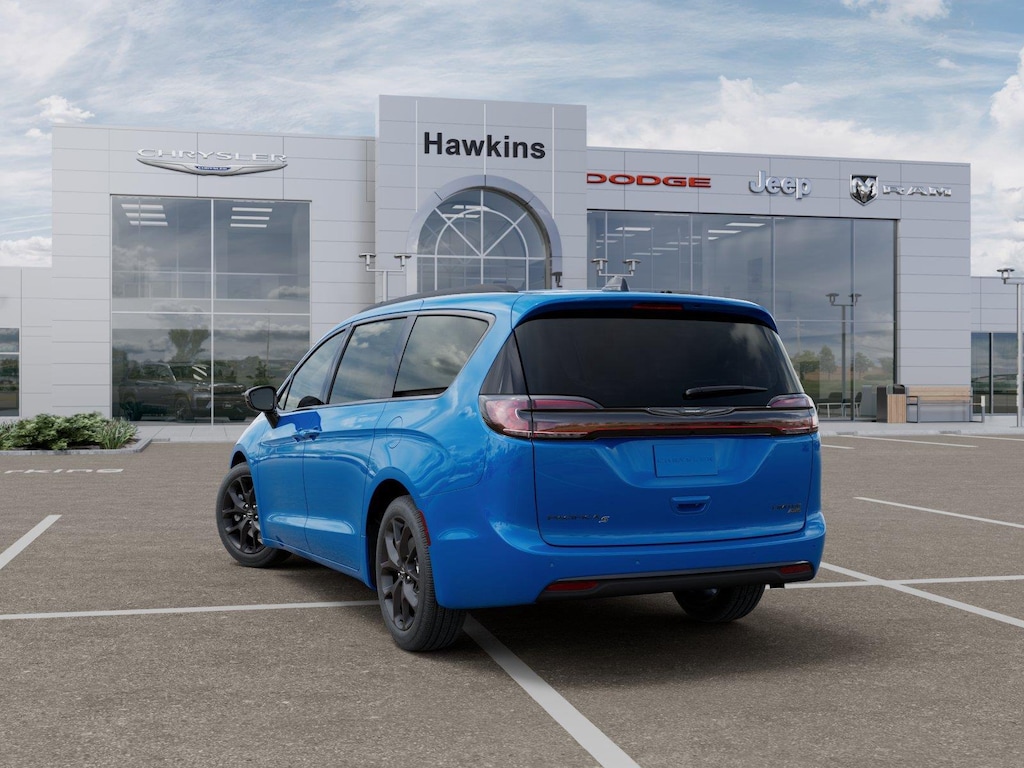 New 2026 Chrysler Pacifica LIMITED AWD Passenger Van