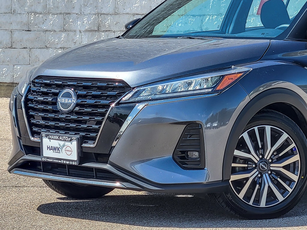 Used 2024 Nissan Kicks SR SR FWD